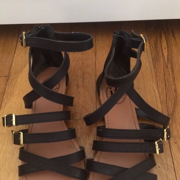BLACK GLADIATOR SANDAL BY IF Carrini - Picture 2 of 5